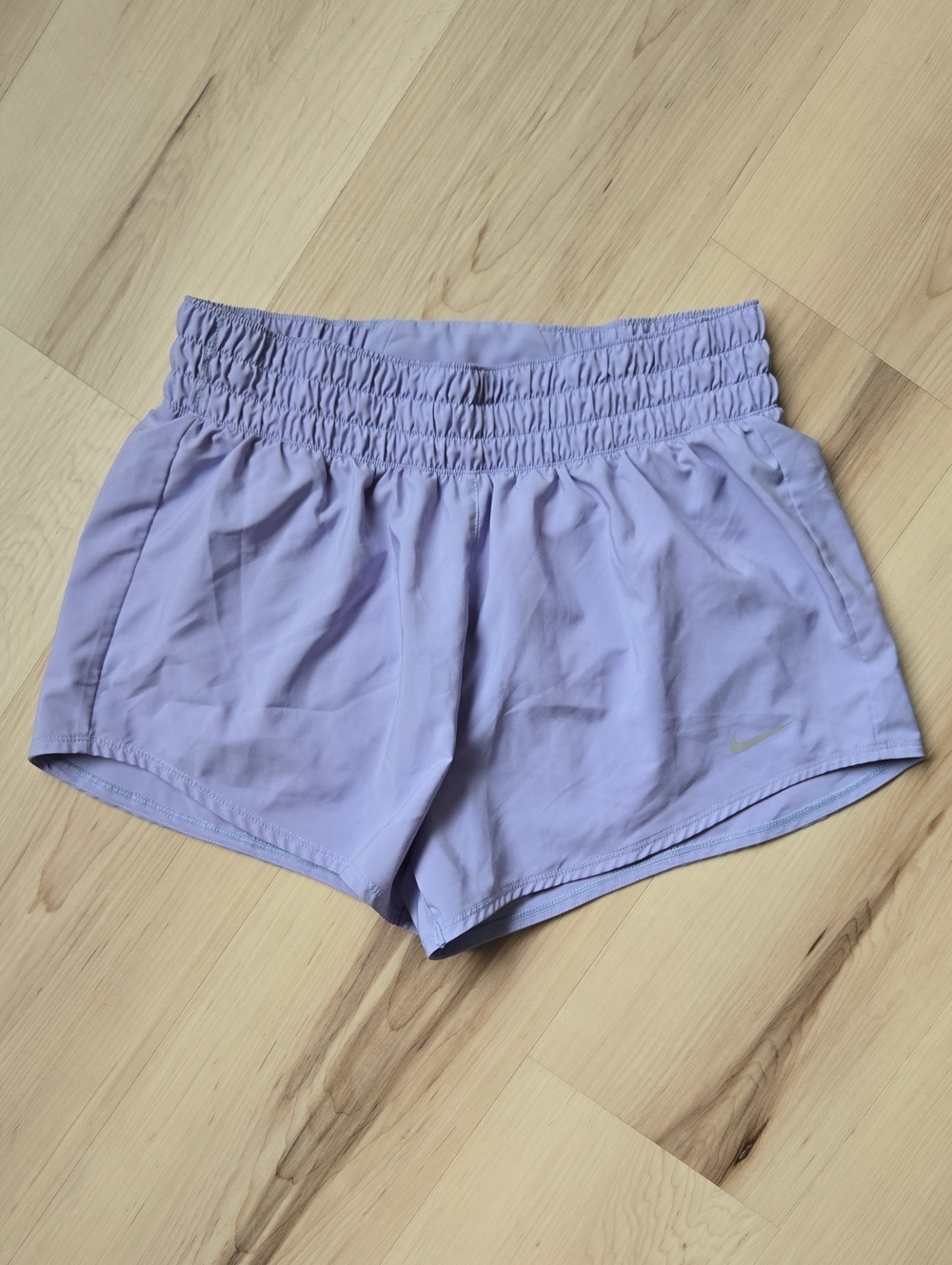 Nike Women's Dri-FIT Run Shorts, Lavender, Size Small